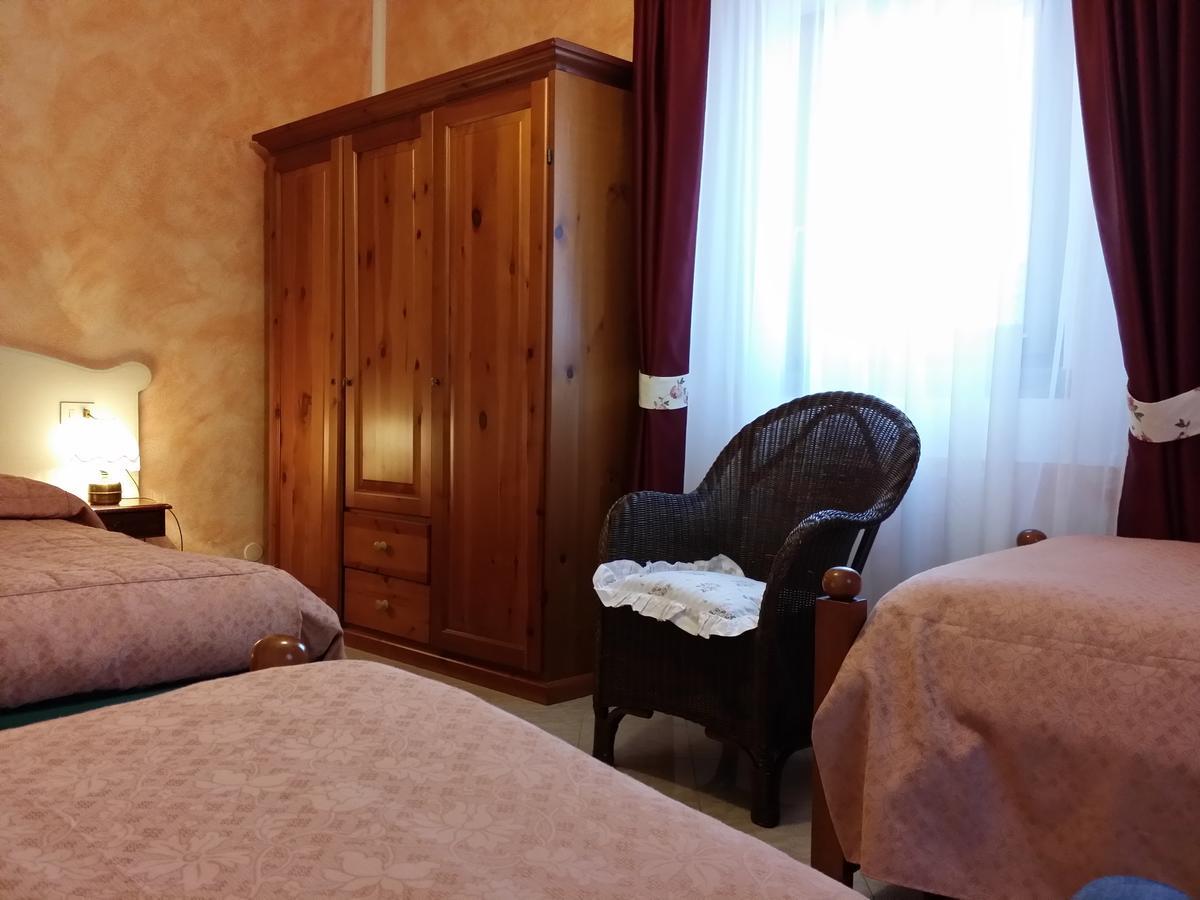 Albergo Diana Cerreto Laghi Værelse billede