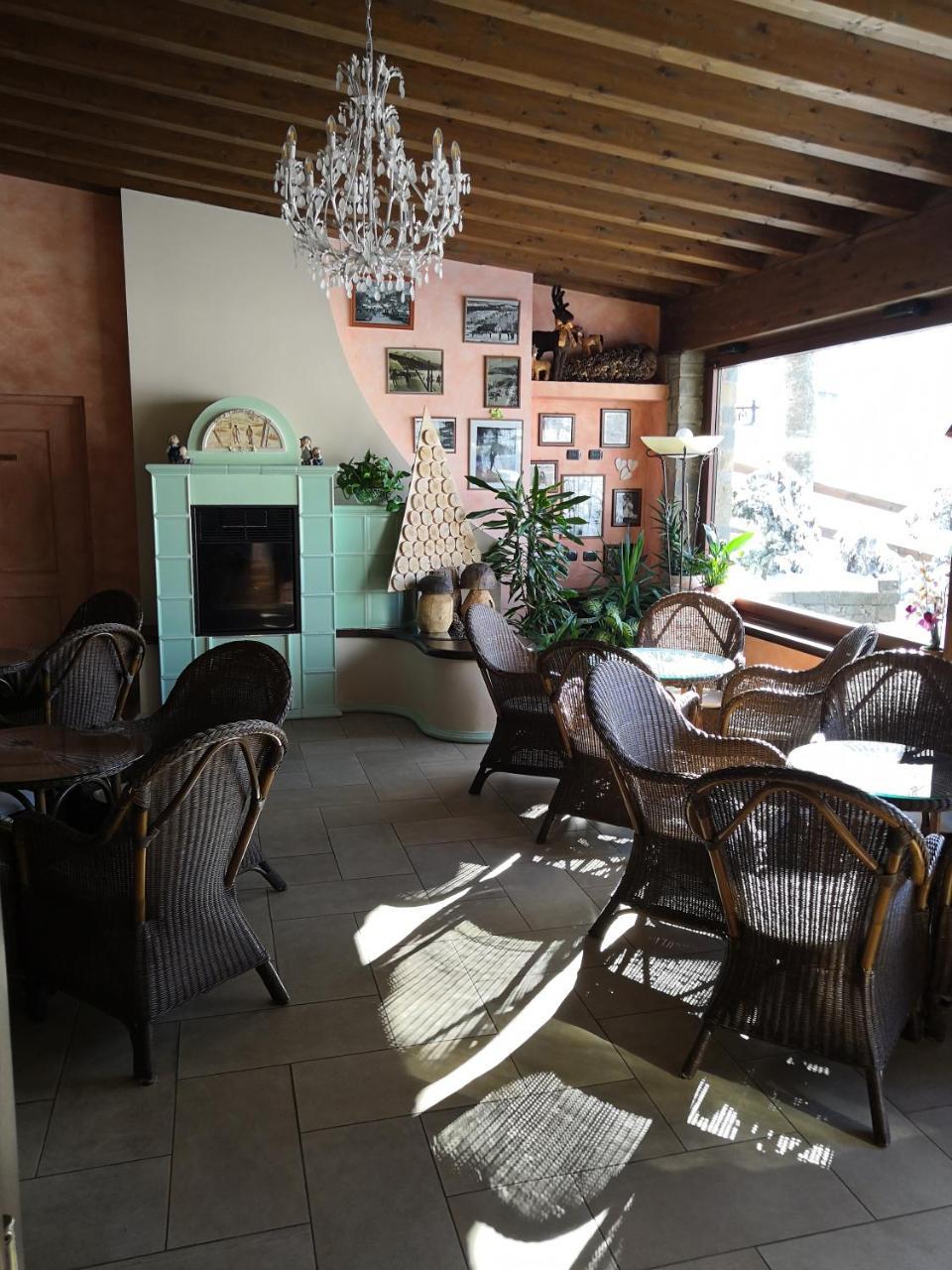 Albergo Diana Cerreto Laghi Eksteriør billede