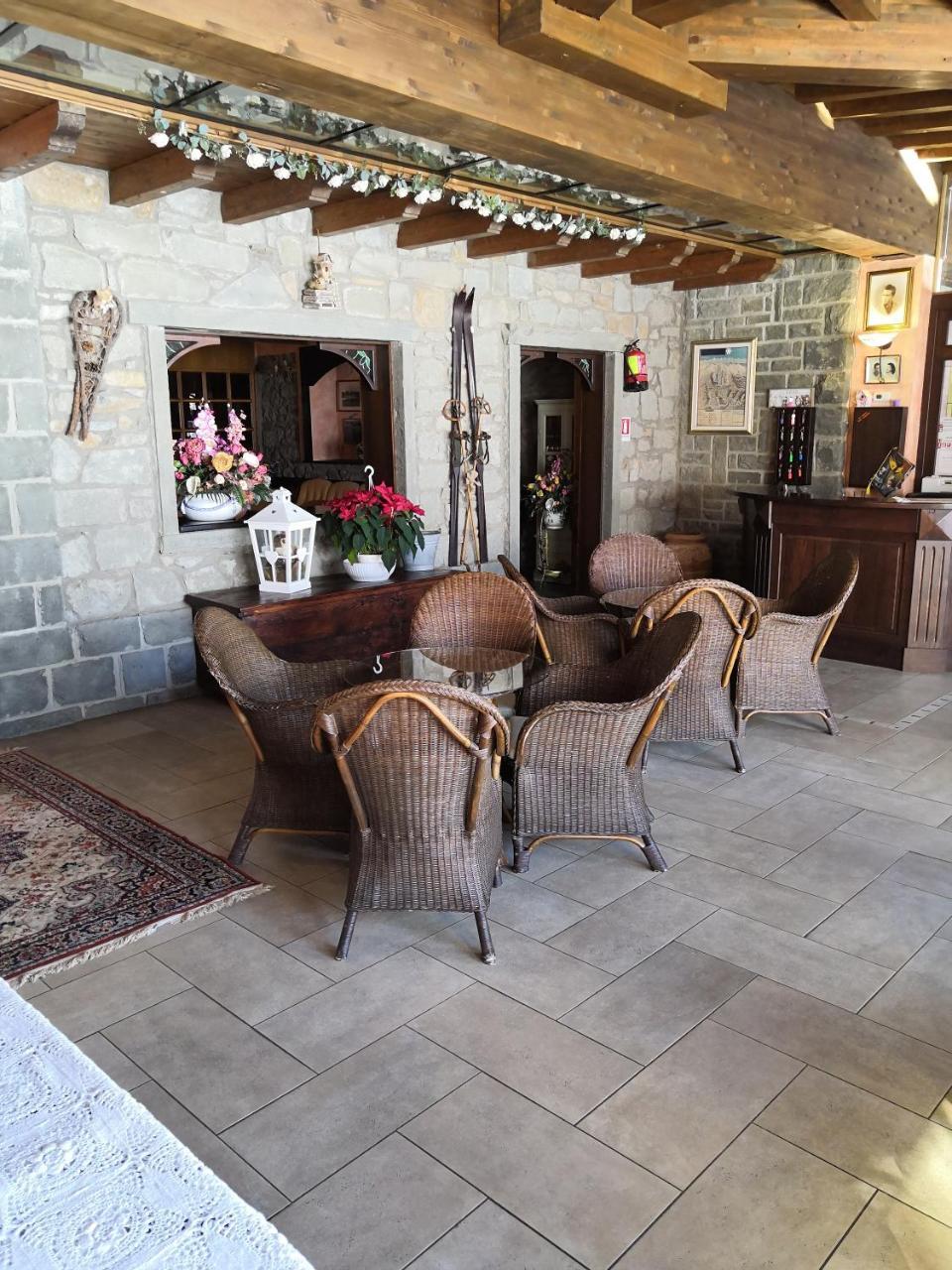 Albergo Diana Cerreto Laghi Eksteriør billede