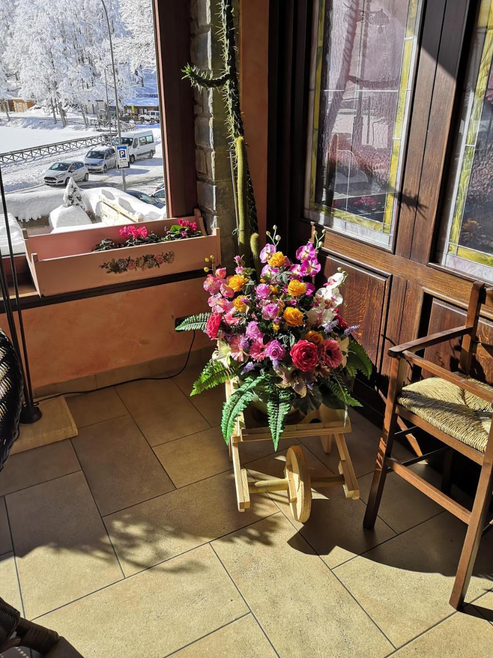 Albergo Diana Cerreto Laghi Eksteriør billede