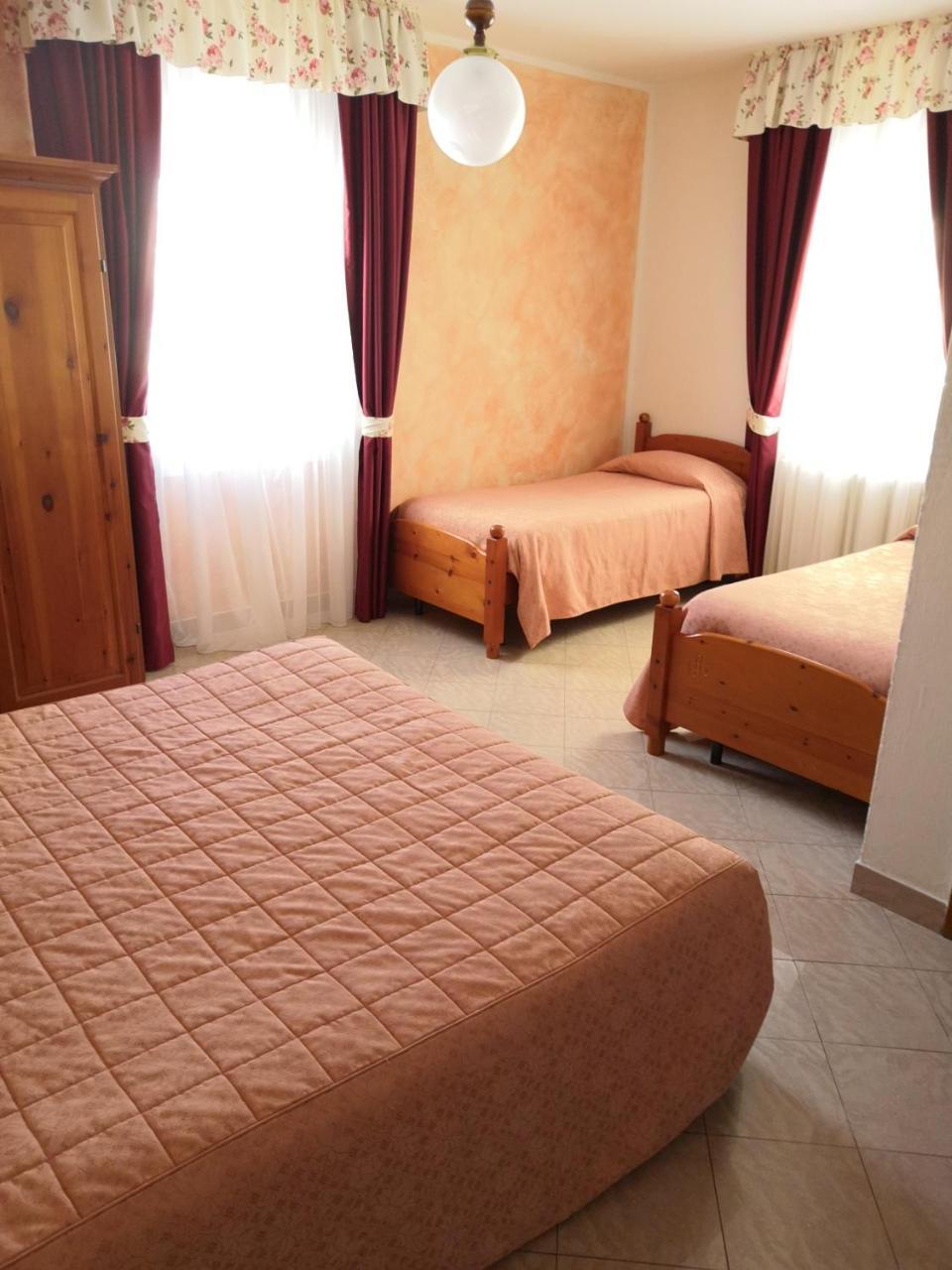 Albergo Diana Cerreto Laghi Eksteriør billede
